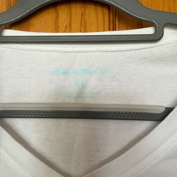 Eddie Bauer Women's White 3/4 Sleeve V-Neck Tee size Medium - Picture 3 of 4
